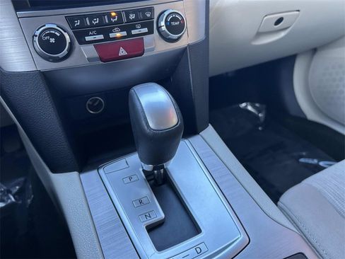 Used 2014 Subaru Outback 2.5i Premium image 28