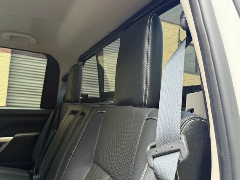 Used 2018 Nissan Titan PRO-4X w/ Pro-4x Convenience Package AWD/4WD image 31