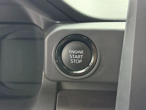 Used 2025 Toyota Tacoma SR5 image 16