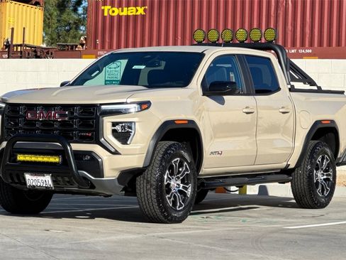 Used 2024 GMC Canyon AT4 w/ Canyon Safety Plus Package image 10