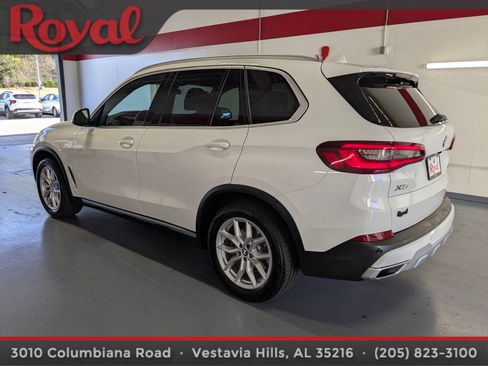 Used 2021 BMW X5 xDrive40i w/ Premium Package 2 image 2