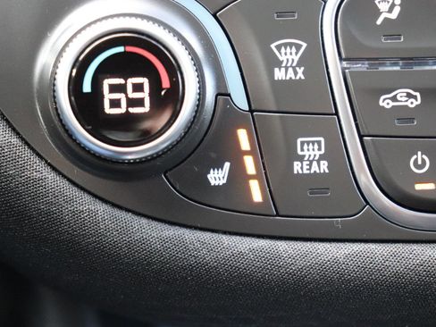 Used 2025 Chevrolet Malibu LT FWD image 34