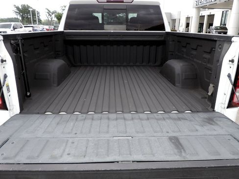 Certified 2021 GMC Sierra 1500 SLE w/ Preferred Package image 13