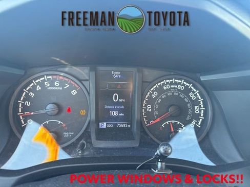 Used 2019 Toyota Tacoma SR w/ SR Convenience Package image 8