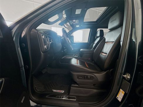 Used 2020 GMC Sierra 2500 AT4 w/ AT4 Premium Package AWD/4WD image 2