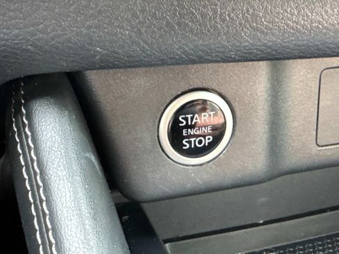 Used 2022 Nissan Rogue SL w/ SL Premium Package FWD image 39