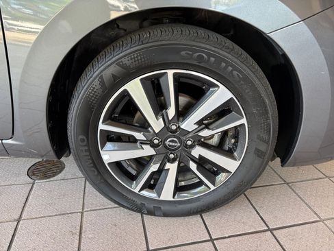 Used 2025 Nissan Versa SV FWD image 28
