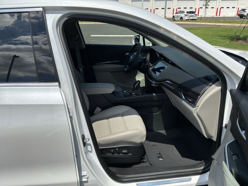 Used 2019 Cadillac XT4 Luxury FWD image 32