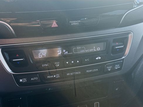 Used 2022 Honda Pilot Special Edition image 12