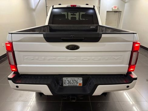Used 2022 Ford F250 Lariat w/ Black Appearance Package AWD/4WD image 5