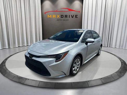 Used 2020 Toyota Corolla LE FWD image 1