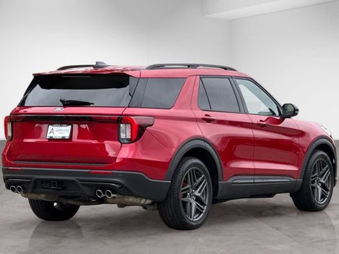 Used 2025 Ford Explorer ST w/ Sun And Sound Package AWD/4WD image 5