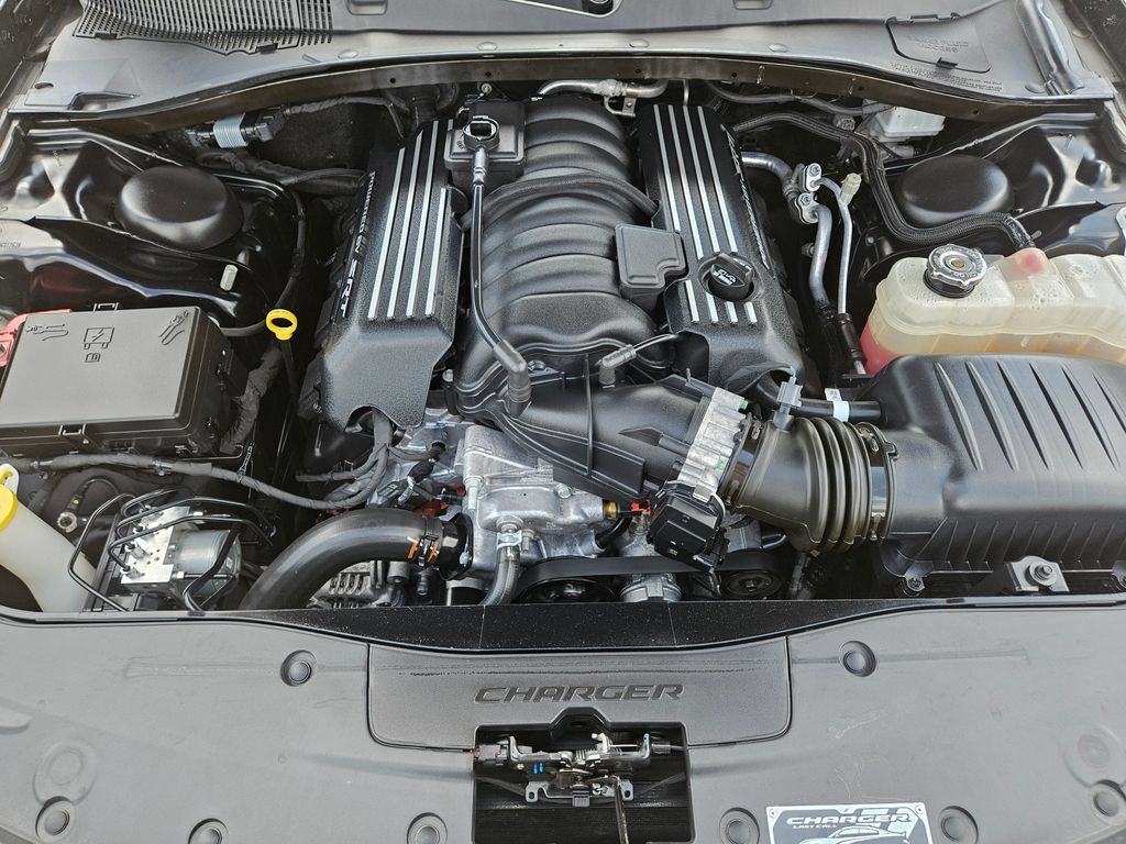 Used 2023 Dodge Charger Scat Pack w/ Technology Group RWD image 32