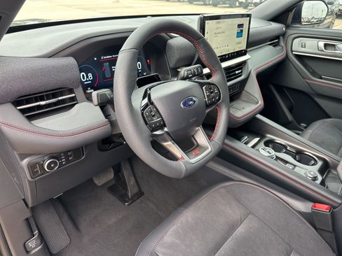 New 2025 Ford Explorer ST image 9