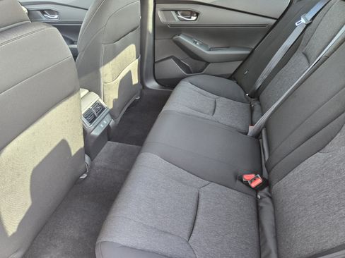 Used 2025 Honda Accord SE image 27