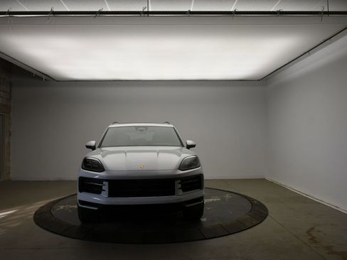 New 2026 Porsche Cayenne S AWD/4WD image 10