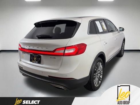 Used 2017 Lincoln MKX Reserve w/ Lincoln MKX Climate Package AWD/4WD image 9