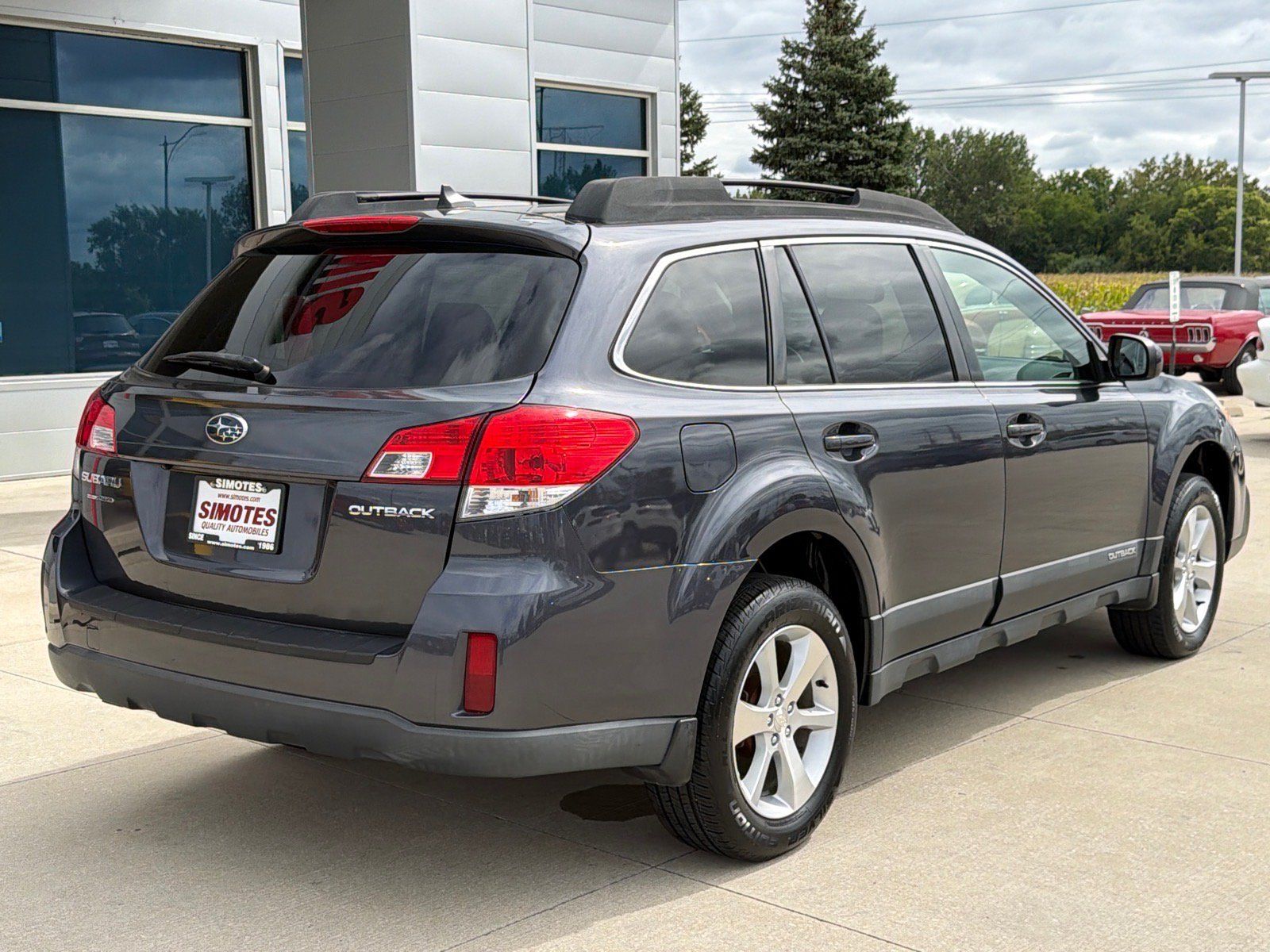 Used 2013 Subaru Outback 2.5i Limited AWD/4WD image 8