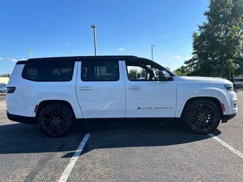 Used 2024 Jeep Grand Wagoneer L Series II w/ Quick Order Packagew 28T AWD/4WD image 16