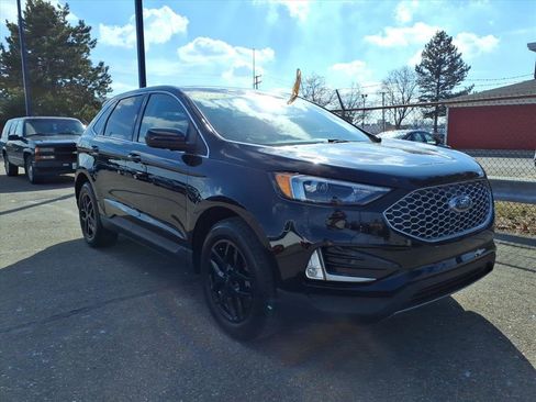 Certified 2023 Ford Edge SEL w/ Convenience Package image 3