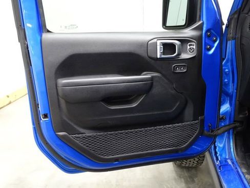 Used 2024 Jeep Wrangler Rubicon w/ Safety Group image 16