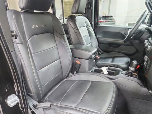 Used 2018 Jeep Wrangler Unlimited Sahara image 41