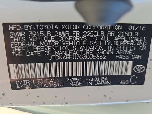 Used 2016 Toyota Prius Three Touring FWD image 37