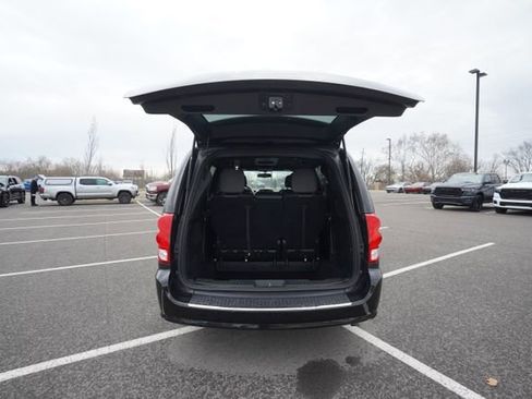 Used 2017 Dodge Grand Caravan GT image 15
