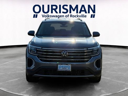 Used 2025 Volkswagen Atlas SE AWD/4WD image 8