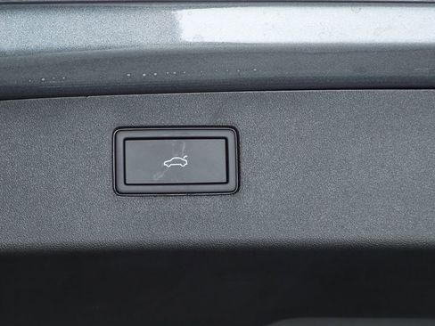 New 2026 Volkswagen Tiguan SE R-Line image 69