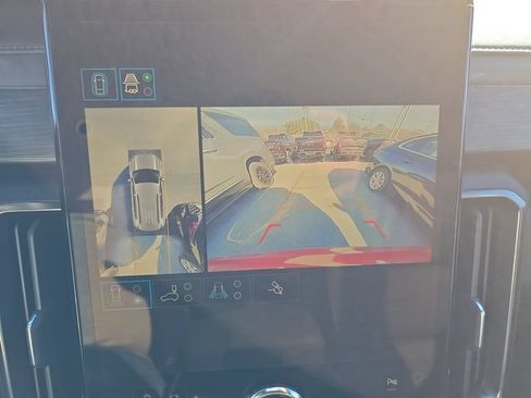 New 2026 GMC Acadia AT4 w/ Luxury Package AWD/4WD image 17
