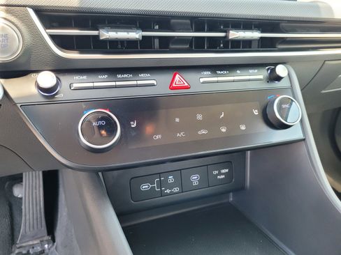 Used 2025 Hyundai Sonata SEL FWD image 19
