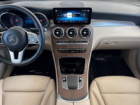 Used 2022 Mercedes-Benz GLC 300 image 4