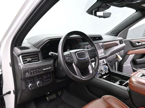 Used 2024 GMC Yukon XL Denali Ultimate image 19