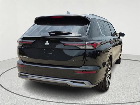 New 2025 Mitsubishi Outlander SEL image 6