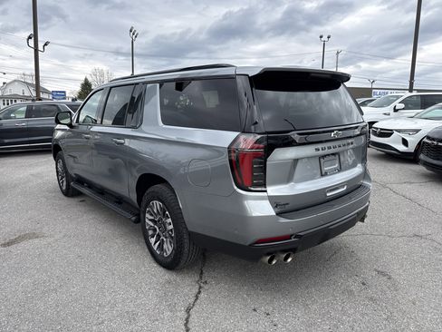 Used 2025 Chevrolet Suburban Z71 image 6