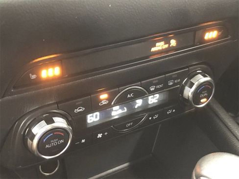 Used 2018 MAZDA CX-5 Touring image 18