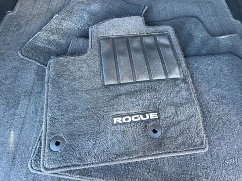 Certified 2023 Nissan Rogue SV w/ SV Premium Package image 14