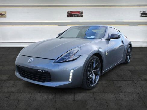 Used 2014 Nissan 370Z Coupe image 3