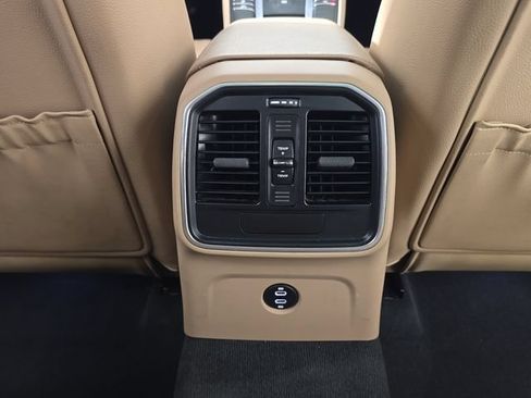 Used 2020 Porsche Macan AWD/4WD image 26