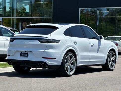 Used 2020 Porsche Cayenne Turbo AWD/4WD image 3
