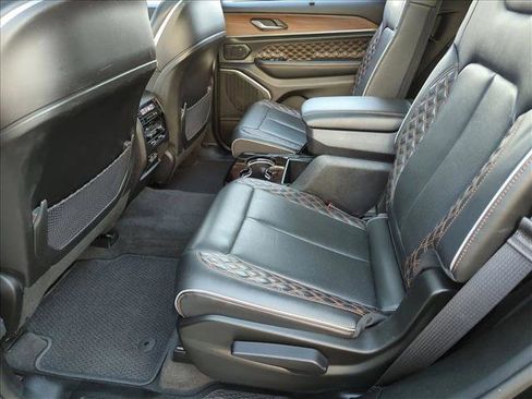 Used 2022 Jeep Grand Cherokee L Summit w/ Luxury Tech Group V image 19