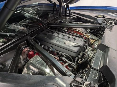 Used 2023 Chevrolet Corvette Stingray Preferred Cpe w/ Z51 Performance Package RWD image 17