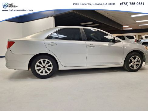 Used 2012 Toyota Camry FWD image 24