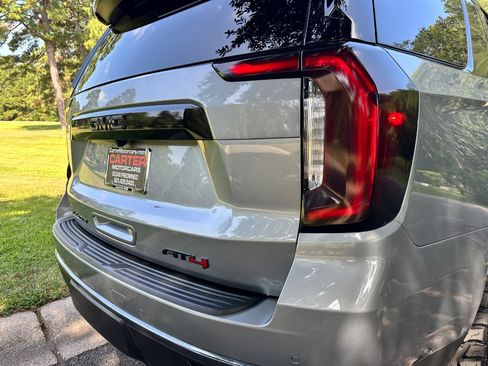 Used 2024 GMC Yukon AT4 w/ Technology Package AWD/4WD image 70
