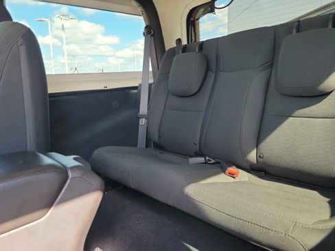 Used 2019 Jeep Wrangler Sport AWD/4WD image 15