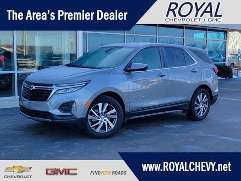 Used 2024 Chevrolet Equinox LT w/ LPO, Floor Liner Package image 1