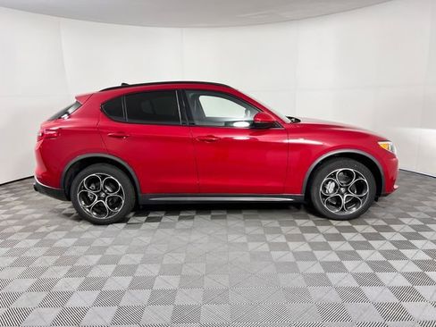 Used 2023 Alfa Romeo Stelvio Ti AWD/4WD image 4