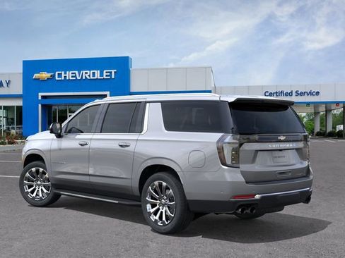 New 2026 Chevrolet Suburban Premier w/ Sun And Tow Package AWD/4WD image 3