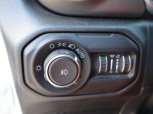 Used 2018 Jeep Wrangler Unlimited Sport S AWD/4WD image 21